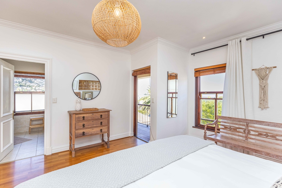 3 Bedroom Property for Sale in Sea Point Western Cape